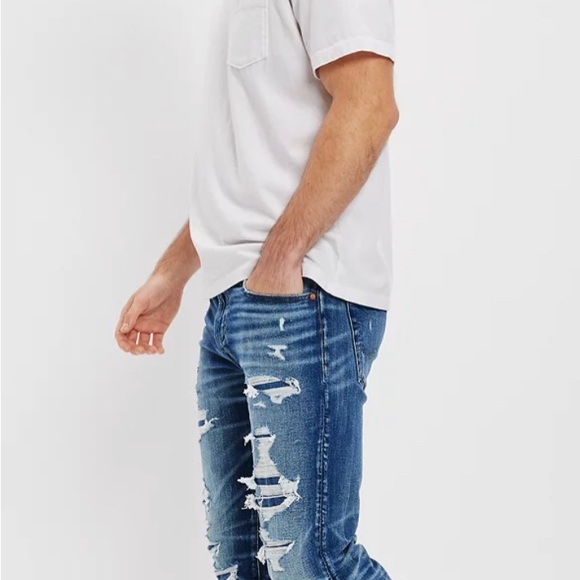 American Eagle Men’s Ripped Jeans! - Picture 3 of 5
